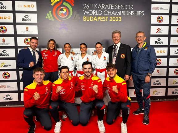 Los equipos españoles de kata masculino y femenino se cuelgan el bronce en el Mundial de Budapest. / RFEK
