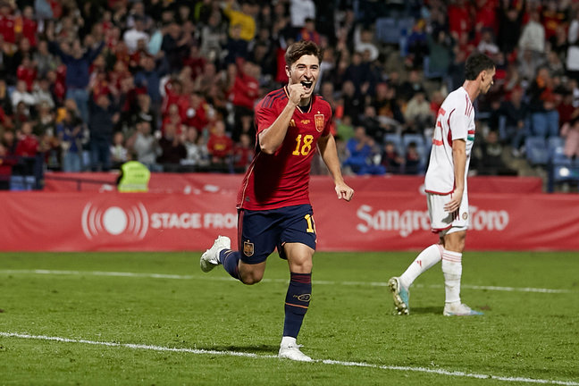 El centrocampista de la selección española sub-21 Pablo Torre, celebra su gol frente a Hungría. EFE / Eidan Rubio