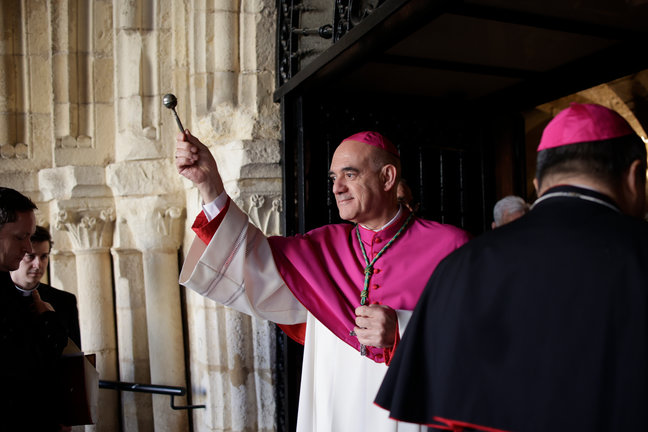 l nuevo obispo de Santander, Arturo Ros, ha iniciado este sábado su ministerio episcopal. / Alerta
