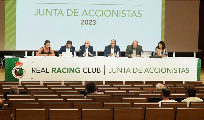 Junta de Accionistas del Racing de Santander. / aee