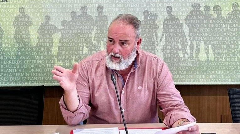 El portavoz de Vox en Torrelavega, Roberto García Corona. / Alerta