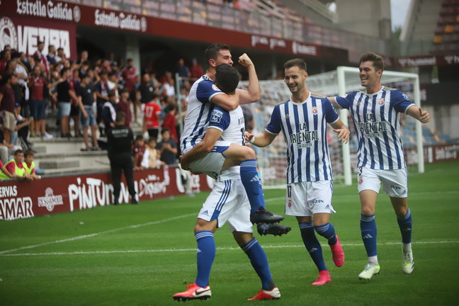 Alberto Gómez celebra uno de los goles que marcó en el partido. / Alerta