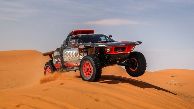 Carlos Sainz, Dakar
Carlos Sainz en el Rally Dakar. (Europa Press)