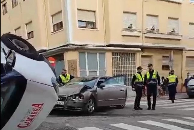 En la mañana del miércoles, el tranquilo barrio de Porrúa en Santander se vio sacudido por un impresionante accidente de tráfico que dejó a los residentes atónitos.