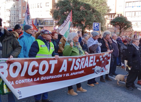 Cántabros en las calles de Santander en favor del terrorismo de Hamás.  / IU