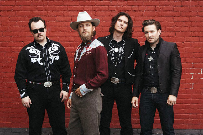 El grupo de música rock country 'Ward Hayden & The Outliers'. / aee
