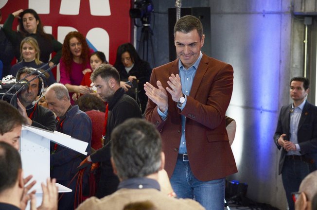 El secretario general del PSOE y presidente del Gobierno, Pedro Sánchez, durante un acto de campaña del PSdeG, en Expourense. EP / Rosa Veiga