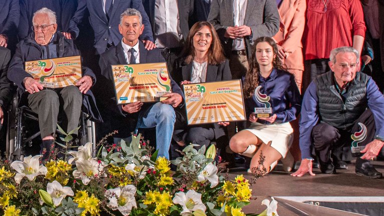 Algunos de los premiados en la Gala del Deporte de Torrelavega 2023. / Alerta