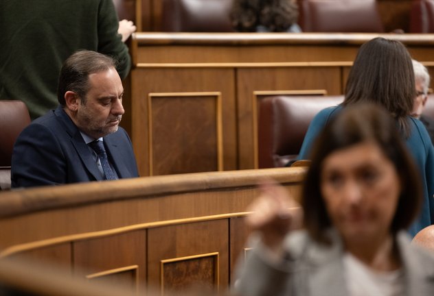 El exiministro de Transportes y diputado del PSOE José Luis Ábalos durante una sesión plenaria. EP / Eduardo Parra