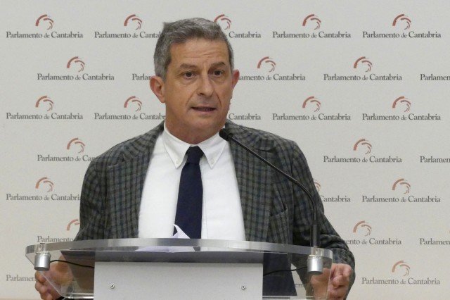 El  portavoz del Grupo Popular en materia de Vivienda, Rafael de la Gándara.