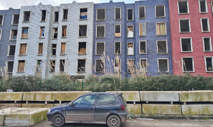 El edificio abandonado conocido como ‘Hotel Albania’. / alerta