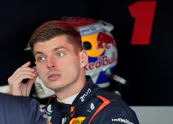 El neerlandés Max Verstappen (Red Bull), líder del campeonato, durante los entrenamientos libres de este viernes. / EFE