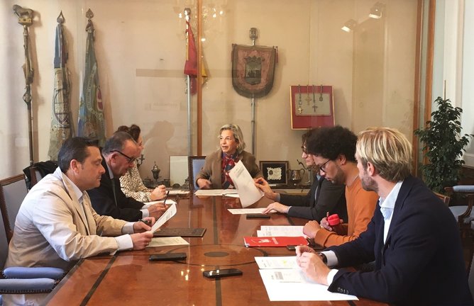 Comisión de valoración de la convocatoria 'Santander 30: Crea y Emplea 2023'. / Alerta