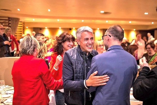 El líder del PSOE regional, Pablo Zuloaga, en una acto del PSOE junto a la ministra de Igualdad, Ana Redondo. / E.P.
