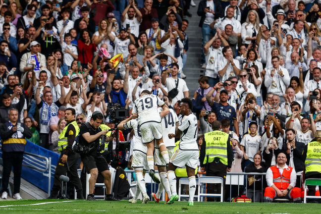Los jugadores del Real Madrid celebran uno de los goles. / EP