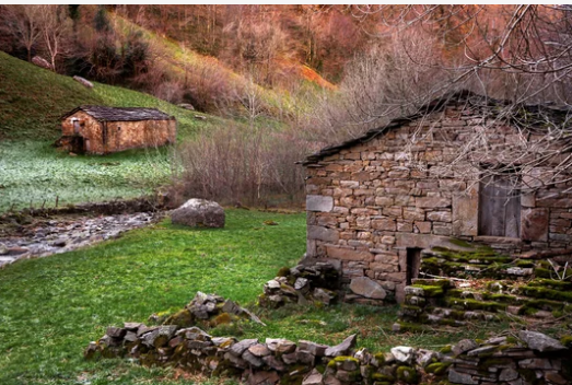 Una cabaña en el entorno rural de Cantabria. / A.S.