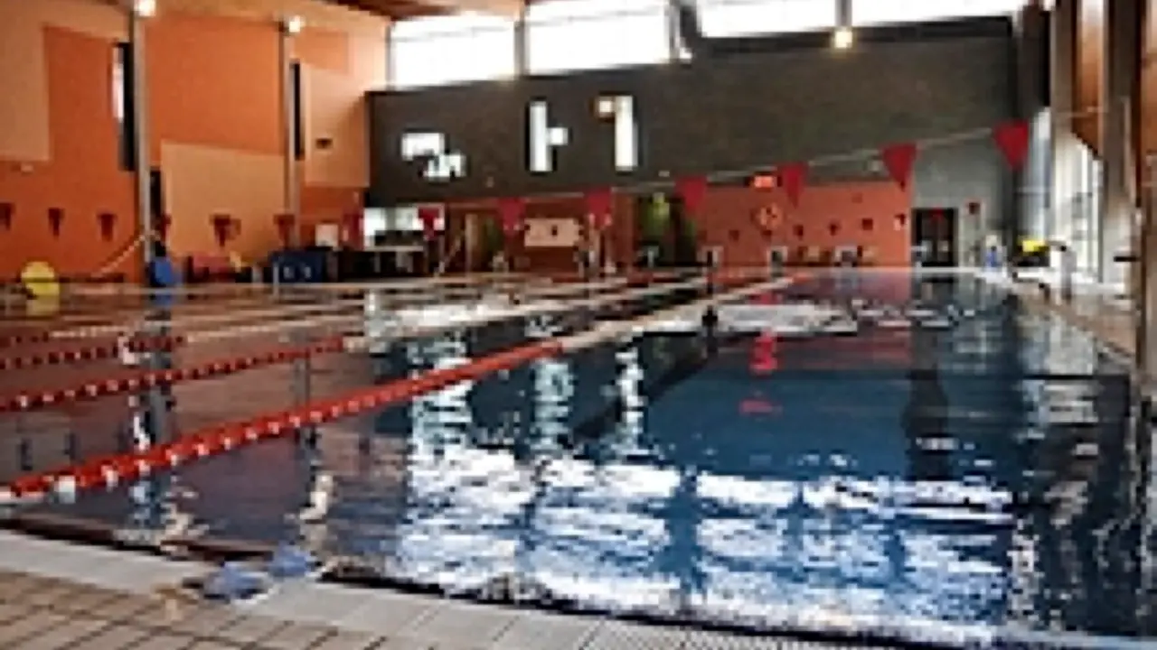 Piscina del Centro de Ocio Playa Dorada de Noja. / ALERTA