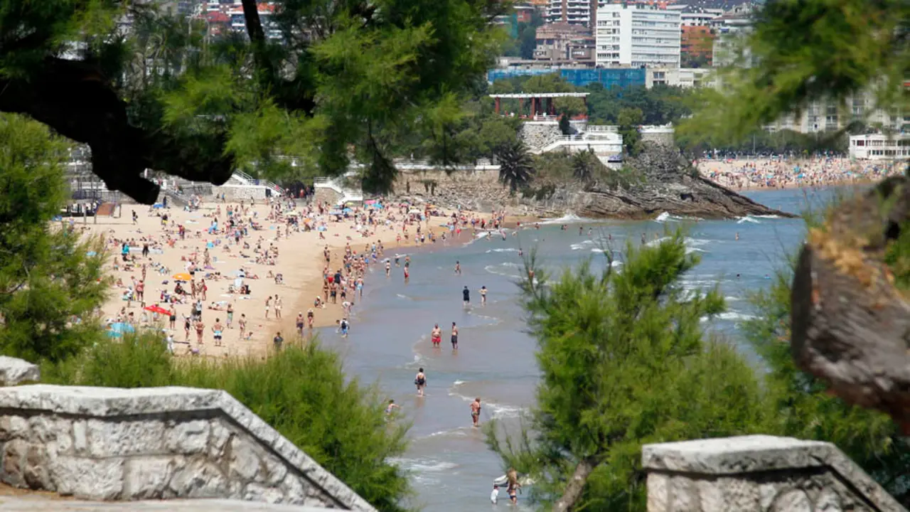 Vista de la playa de El Camello en Santander, Cantabria. / J. Ram&oacute;n