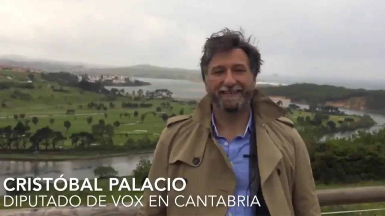 Cristobal Palacio, diputado de Vox en Cantabria durante la realizaci&oacute;n del video promocional.