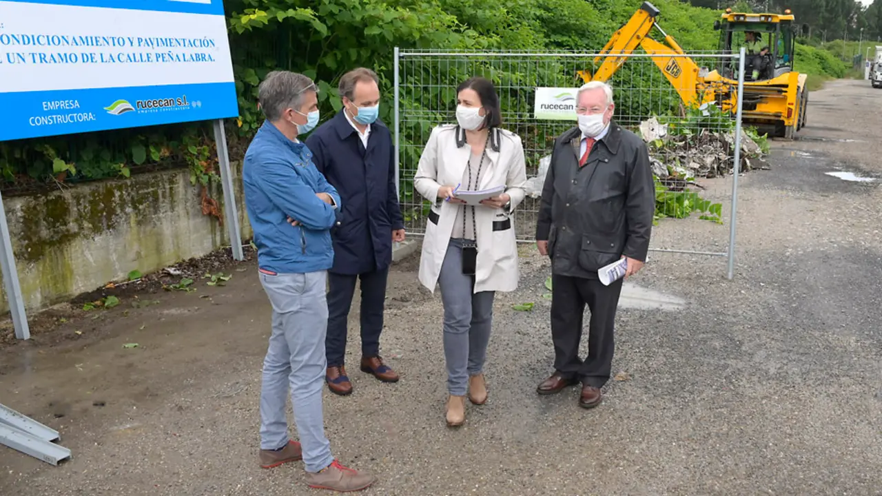 Gema Igual y C&eacute;sar D&iacute;az durante la visita donde se realizar&aacute;n las obras.