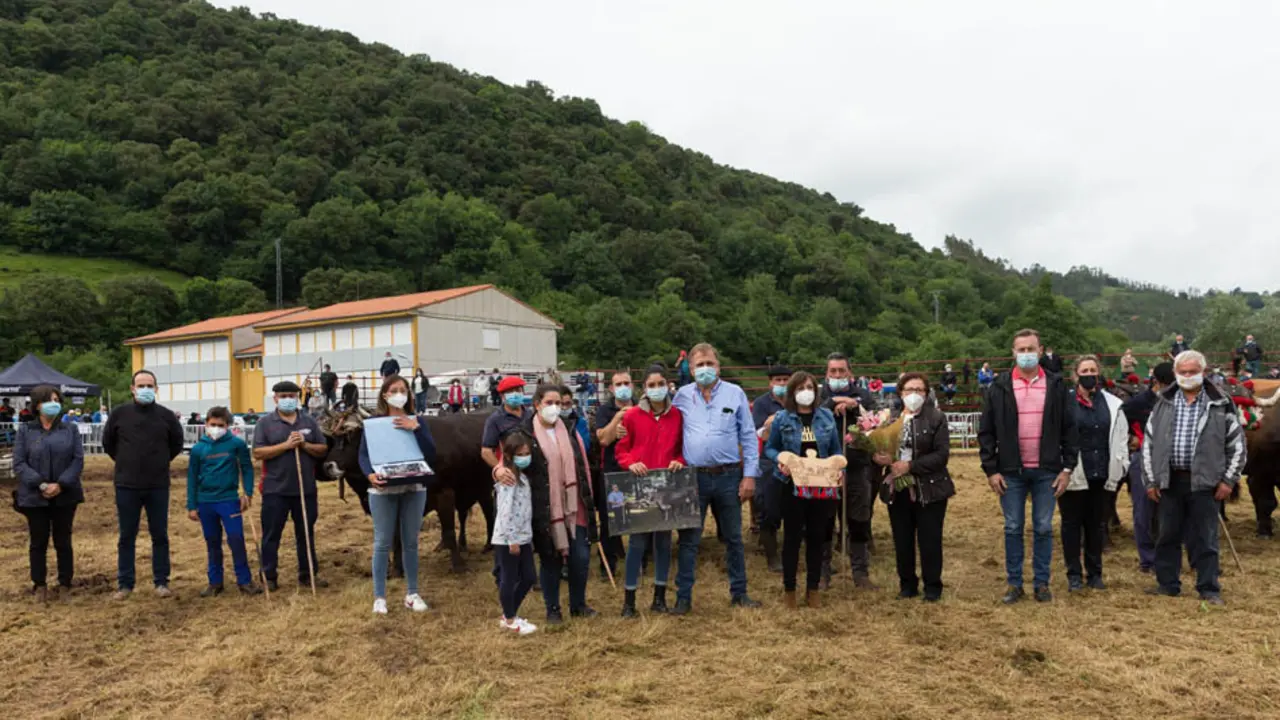 El consejero de Desarrollo Rural, Pesca, Alimentaci&oacute;n y Medio Ambiente, Guillermo Blanco, asiste a la feria ganadera de San Bernab&eacute;. / Ra&uacute;l Lucio