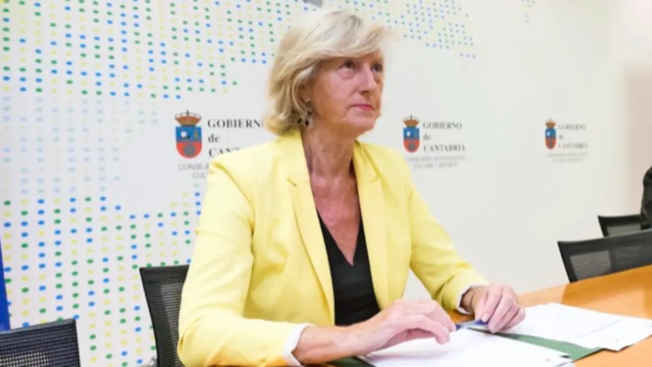 La responsable de Educaci&oacute;n en Cantabria, Marina Lomb&oacute;, consejera del PRC. / alerta