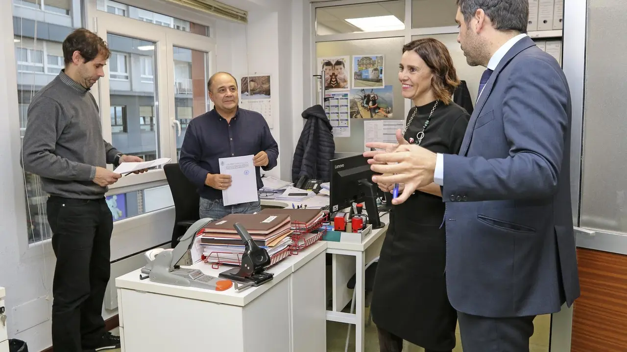 12:00	C/ Castilla, 1 (Entresuelo), Santander 
	La consejera de Presidencia, Interior, Justicia y Acci&oacute;n Exterior, Paula Fern&aacute;ndez Via&ntilde;a, visita las instalaciones de la Direcci&oacute;n General de Justicia. 

22 NOVIEMBRE 2019