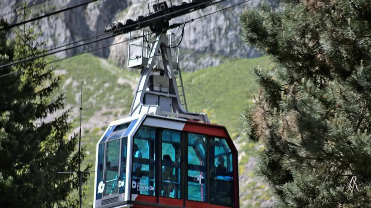 El telef&eacute;rico de Fuente D&eacute;, instalaci&oacute;n de Cantur en el Parque Nacional de los Picos de Europa (Cantabria)./Maru Garc&iacute;a