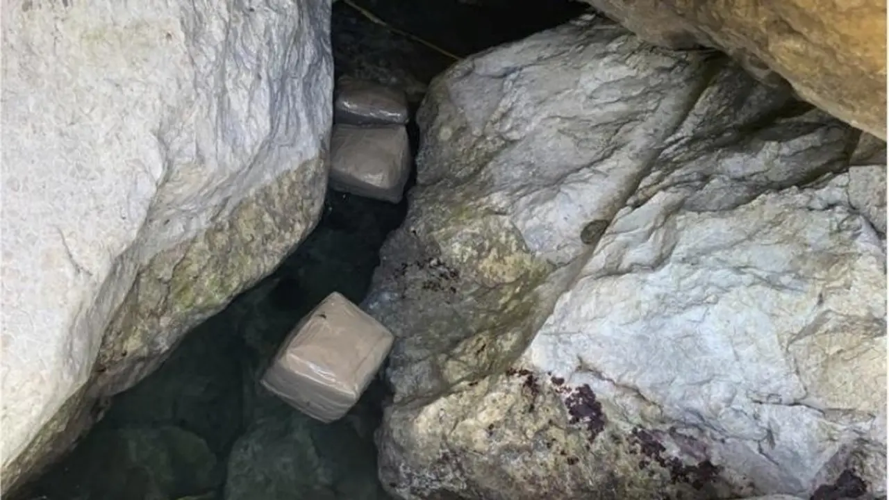 La Polic&iacute;a Local De Alicante Localiza Un Alijo De Hach&iacute;s En La Isla De Tabarca