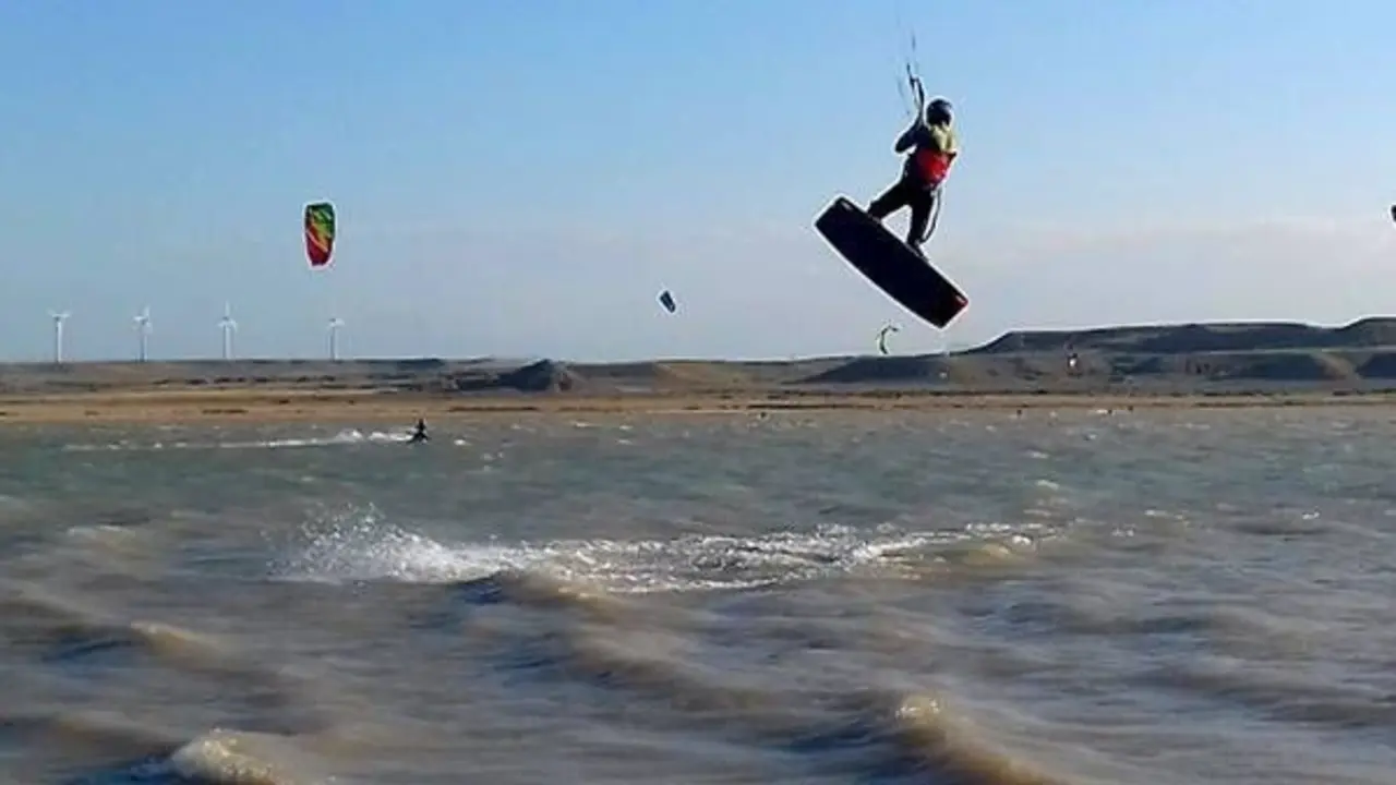 Desaparecido mientras practicaba "kite surf".