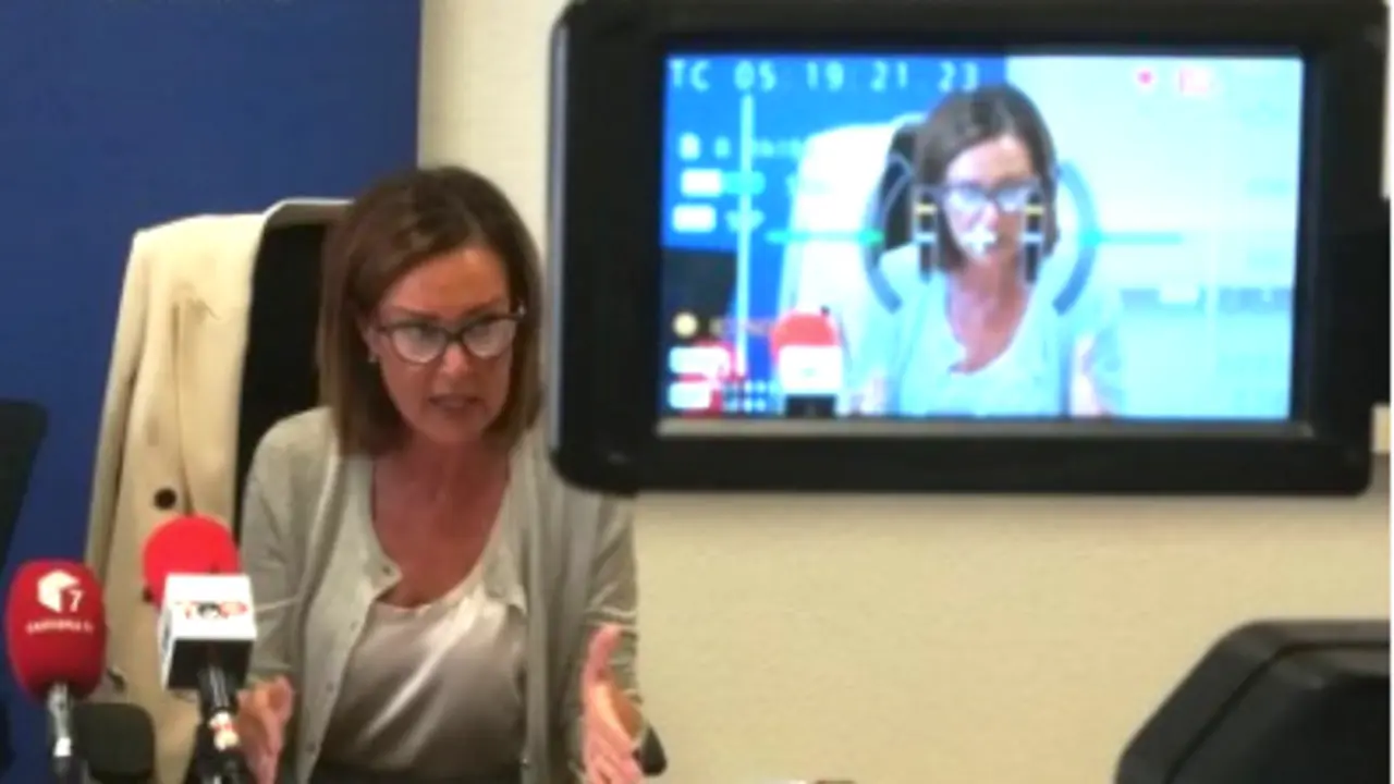 La portavoz popular, Marta Fern&aacute;ndez-Teijeiro, explic&oacute; ayer que el soterramiento de las v&iacute;as a su paso por Torrelavega &laquo;es una reivindicaci&oacute;n hist&oacute;rica&raquo;.