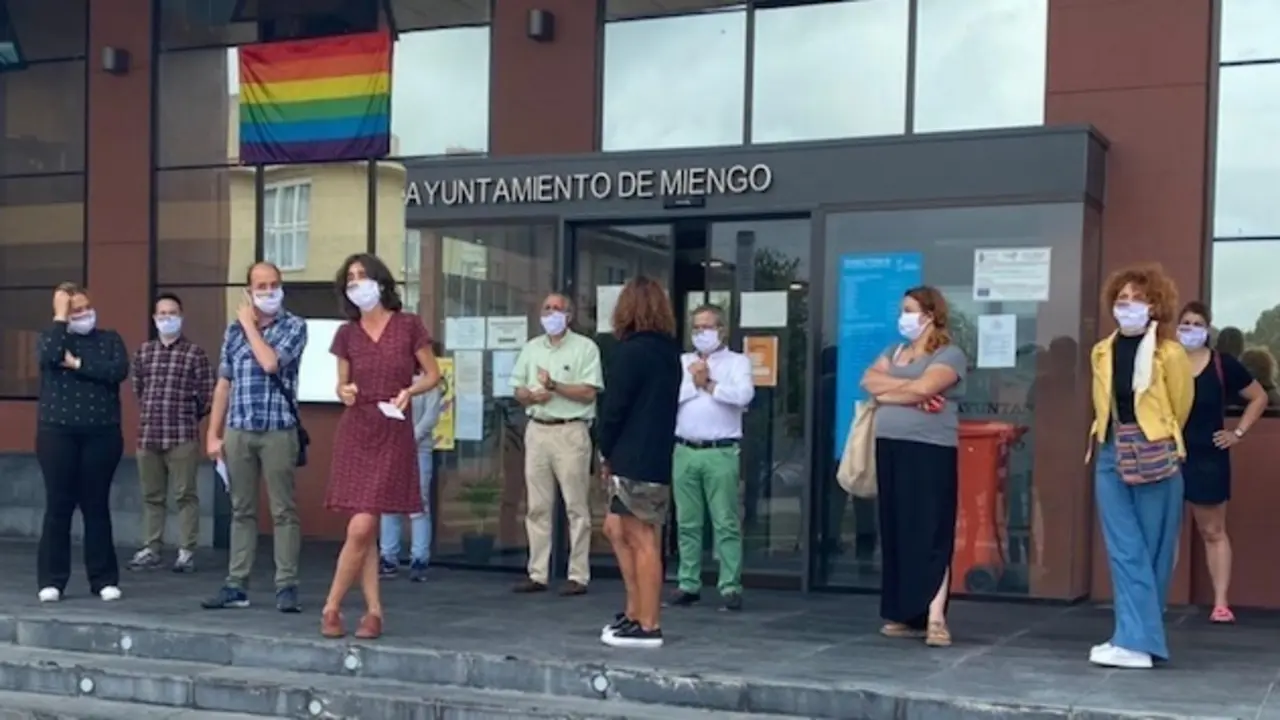 Miembros de la corporaci&oacute;n conmemoran el D&iacute;a del Orgullo 2020. / ALERTA