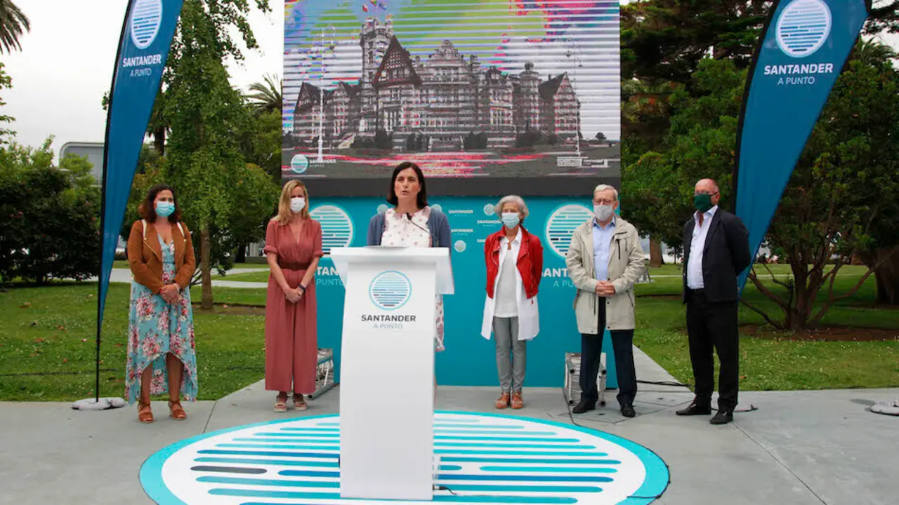Gema Igual durante la rueda de prensa ofrecida hoy. / J. Ram&oacute;n