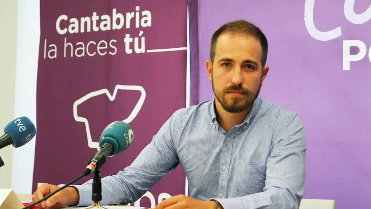 El coordinador auton&oacute;mico de Podemos Cantabria, Luis del Pi&ntilde;al. / J. RAM&Oacute;N