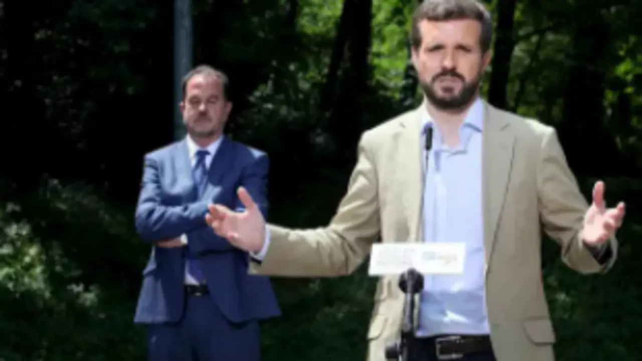 Pablo Casado visita San Sebasti&aacute;n para apoyar a Iturgaiz
Pablo Casado visita San Sebasti&aacute;n para apoyar a Iturgaiz - Nagore Iraola - Europa Press