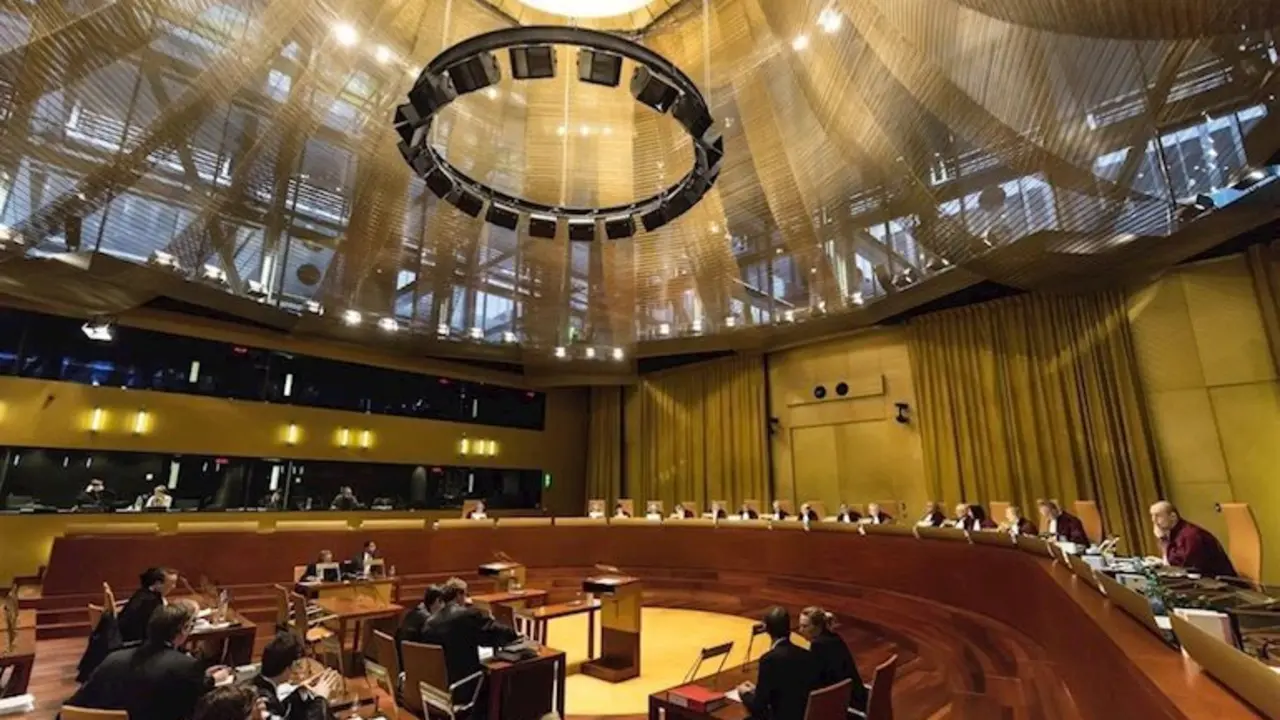 Una vista ante el Tribunal de Justicia de la Uni&oacute;n Europea (Gran Sala) - Tribunal de Justicia de la Uni&oacute;n Europea - Archivo