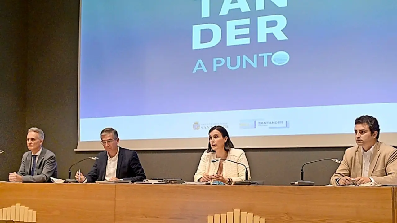 La alcaldesa de Santander, Gema Igual durante el evento en el Palacio de Exposiciones de Santander. / ALERTA
