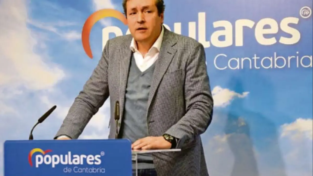 El portavoz del PP &Iacute;&ntilde;igo Fern&aacute;ndez. / alErta