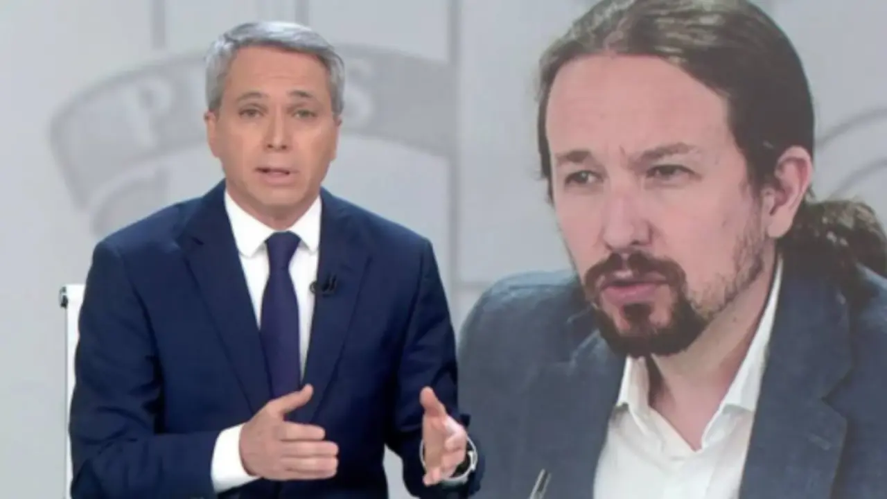 Vicente Vall&eacute;s presentando las noticias de Antena3.