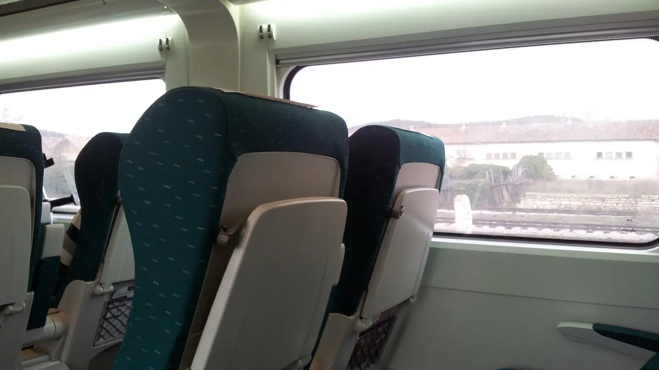 Interior de un tren Alvia
