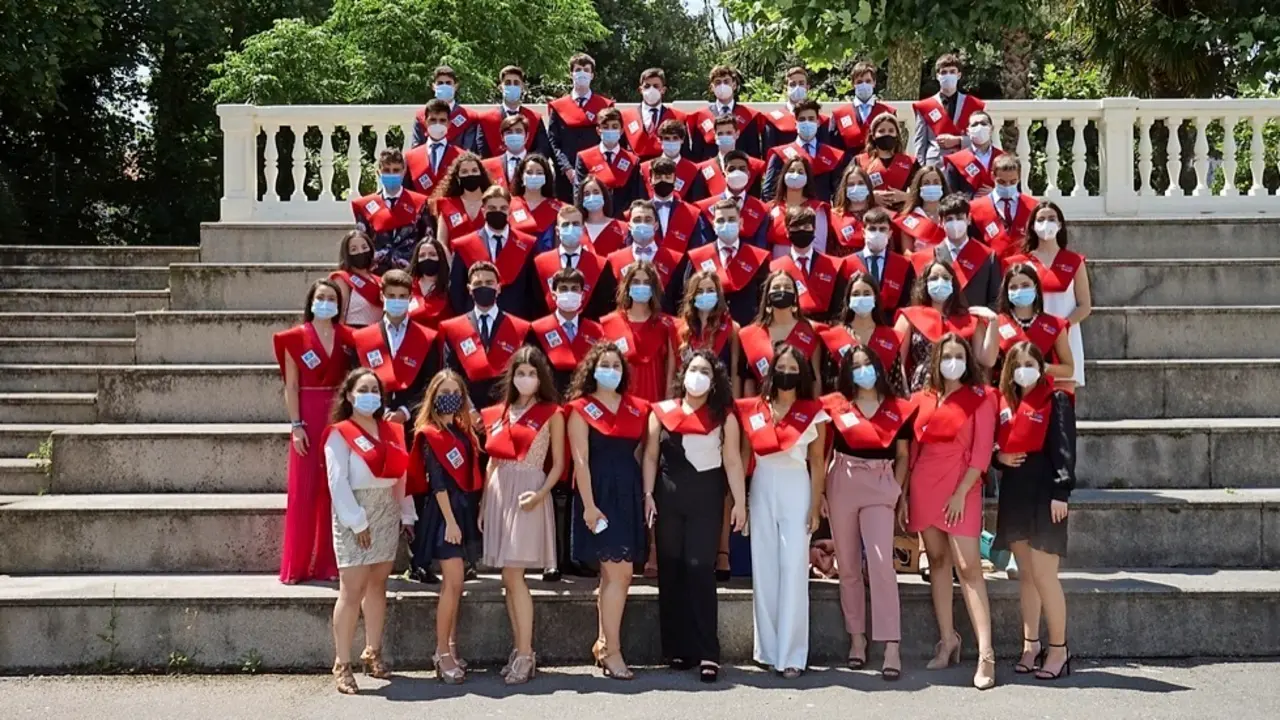 Alumnos de 2o de Bachillerato del colegio La Salle de Santander.