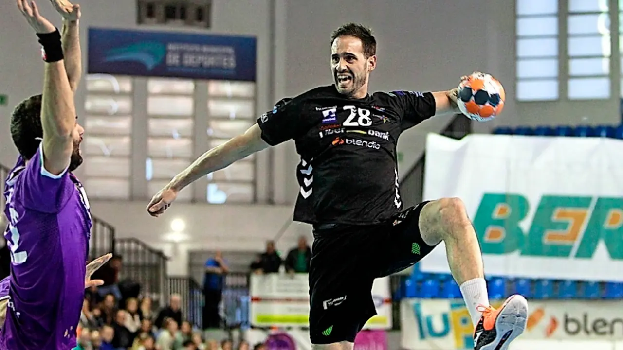 La &eacute;lite del balonmano nacional volver&aacute; a La Albericia. / Jos&eacute; Ram&oacute;n