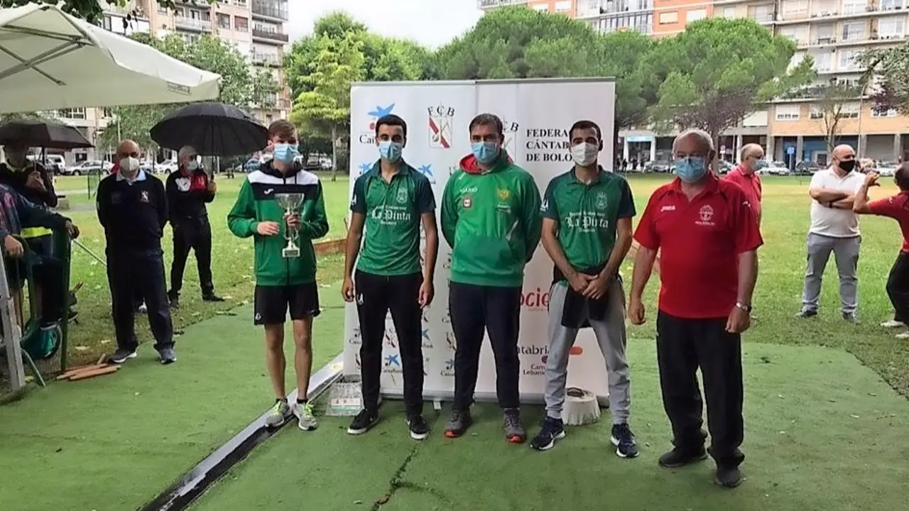 Podio de la categor&iacute;a juvenil.