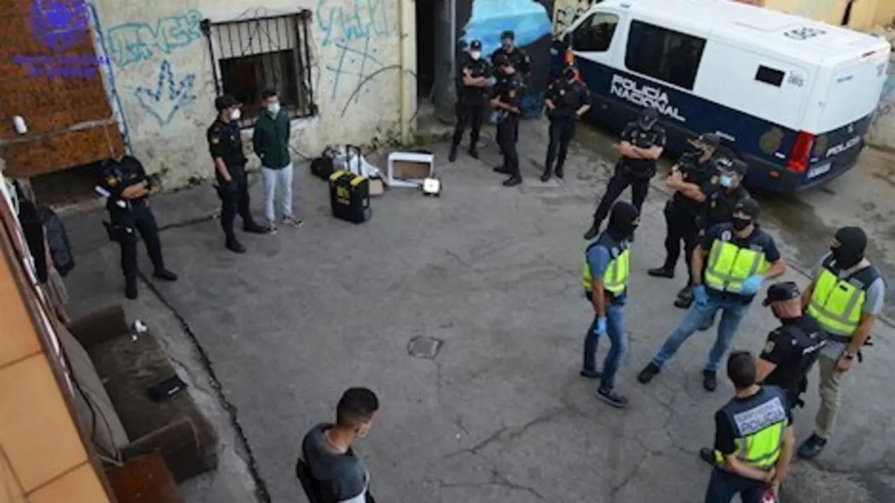 POLIC&Iacute;A NACIONAL