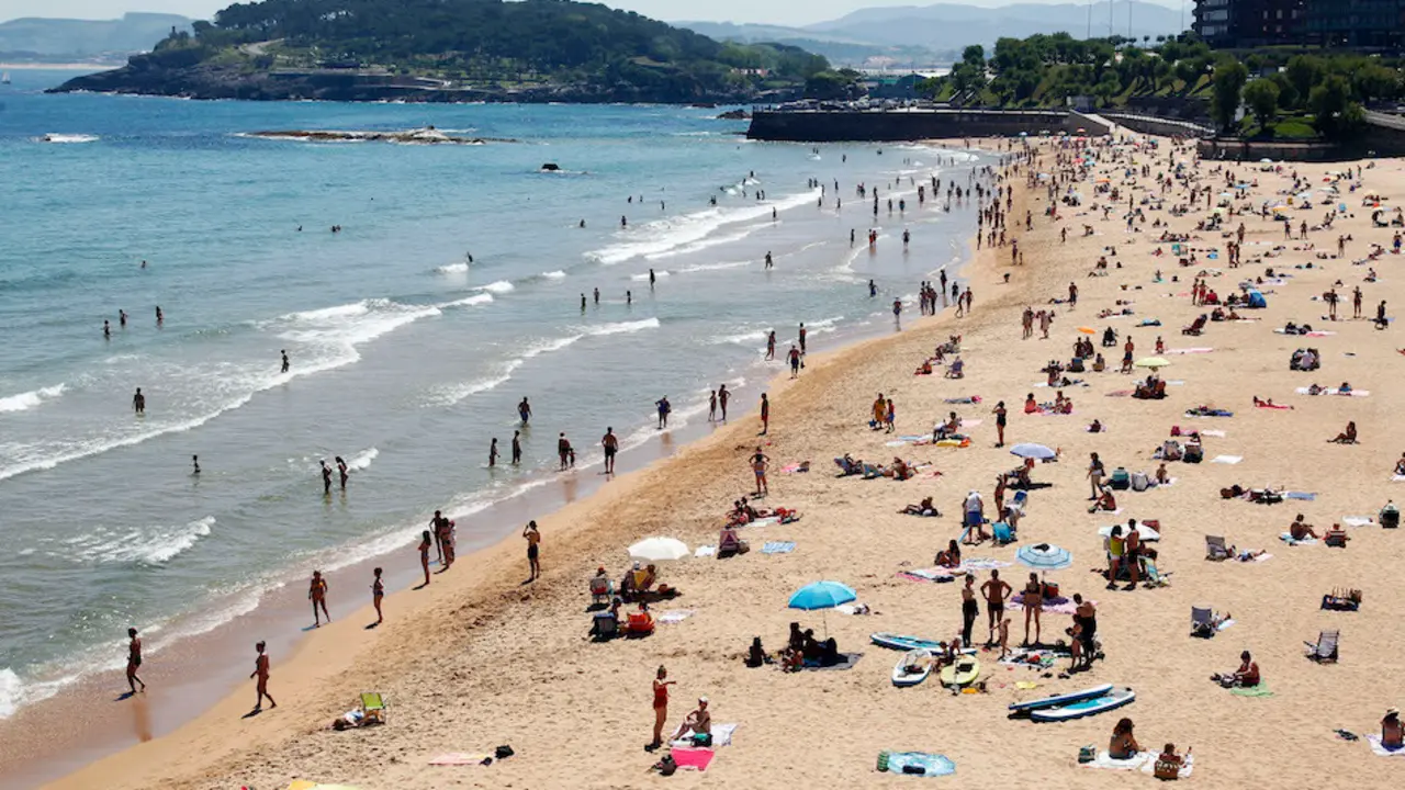 Vista de la playa del Sardinero, Santander, Cantabria. / J.R.
