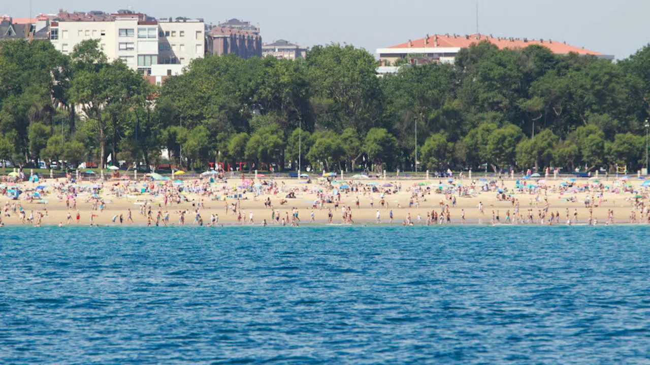 Playa del Sardinero en Santander. / J.R.