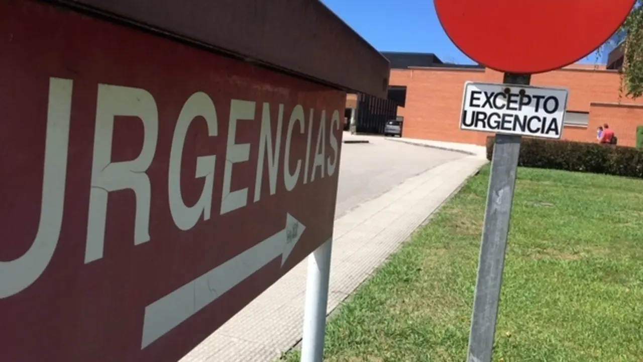 Entrada de Urgencias del Hospital Marqu&eacute;s de Valdecilla. / ALERTA