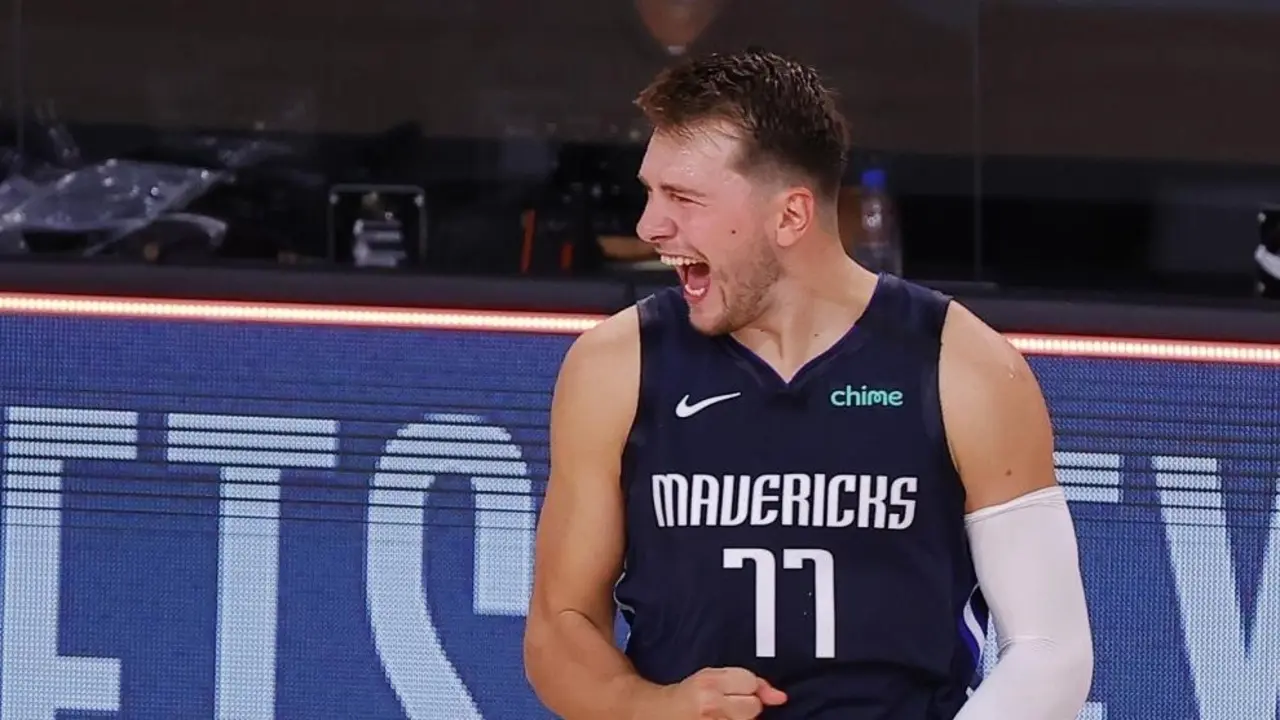 Luka Doncic, celebrando la canasta final. AFP