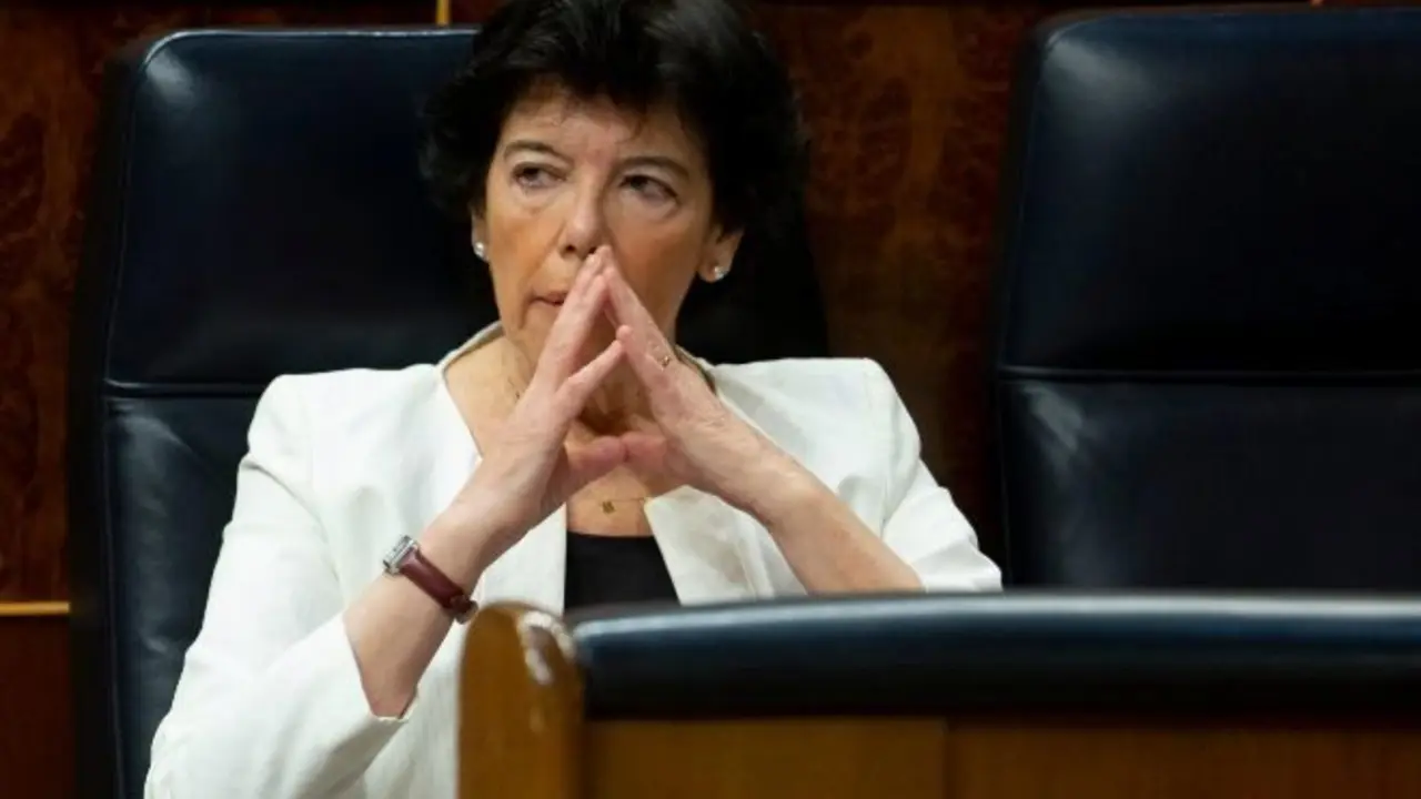 Los ministros de Educaci&oacute;n y Sanidad, Isabel Cela&aacute;.