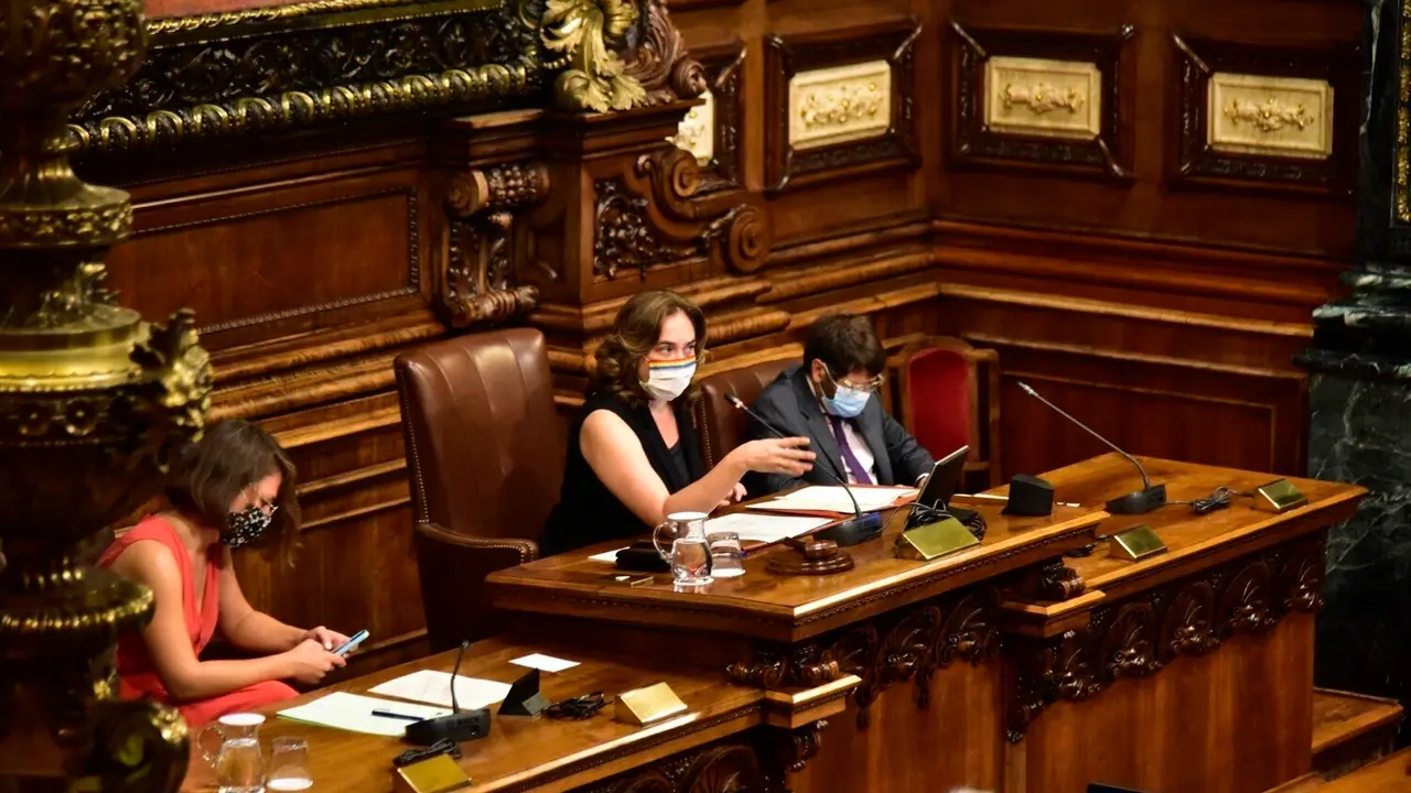 La alcaldesa Ada Colau, en el pleno sobre la monarqu&iacute;a del Ayuntamiento de Barcelona